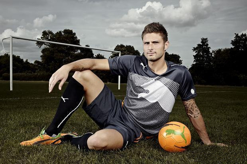 英超前瞻：利物浦久旱逢甘霖颓势暂止，桑德兰状态火热冲前四（英超前瞻：利物浦止颓回升，桑德兰火热冲击前四）