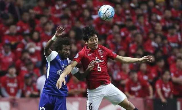 陈梦和黄子韬切磋乒乓球 黄子韬精准狙击陈梦笑点（陈梦与黄子韬乒乓过招 黄子韬精准拿捏陈梦笑点）