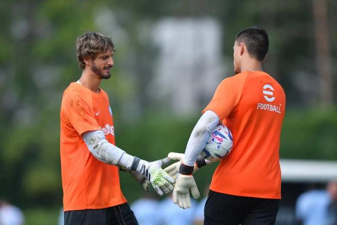 保罗被快船分手前的神秘暗示曝光，首席助教直言“这里没有余地”（快船与保罗分手前疑现神秘信号，首席助教直言：这里没有空间）