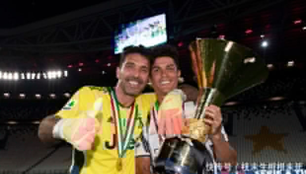 近10年欧冠场均进球榜：哈兰德1.02球第1，C罗第2，梅西第4（近十年欧冠场均进球率榜：哈兰德1.02球居首，C罗次席，梅西第4）