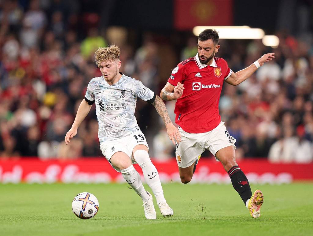 半场：尤文0-0都灵，比赛平淡，双方机会不多（半场战报：尤文与都灵互交白卷，良机寥寥）