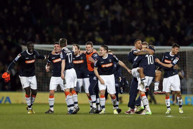 淘汰出局！总经理场边指挥引众怒 卖赵睿换场馆运营拉胯？（惨遭淘汰！总经理临场指挥惹争议，卖赵睿与换馆运营被质疑失策）