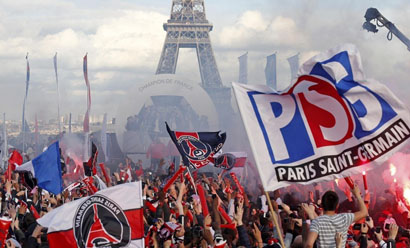 利物浦遭重击！伊萨克伤退疑似腿部骨折，或缺席数月（利物浦重创！伊萨克伤退疑似腿部骨折，恐缺阵数月）